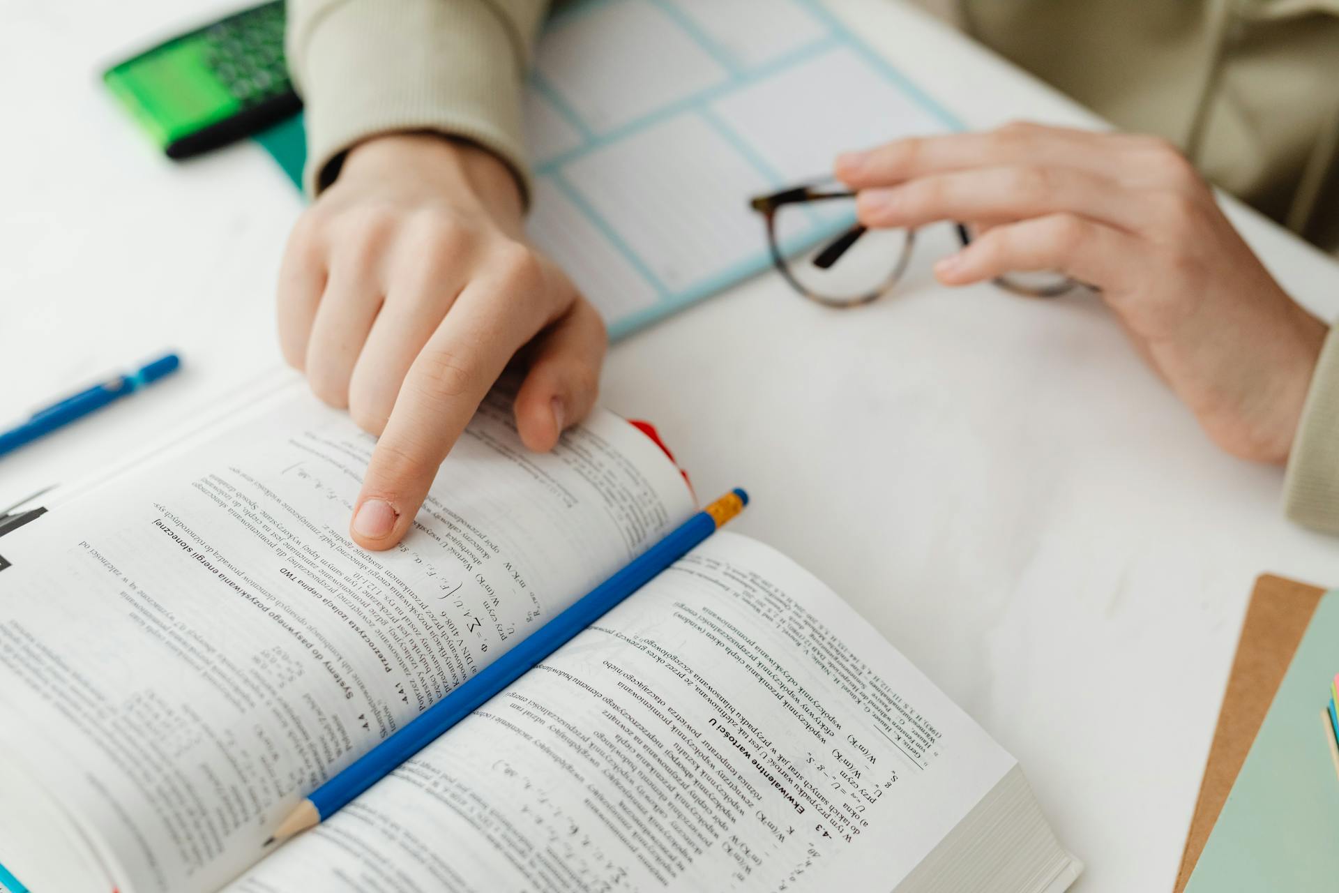 Read more about the article The Connection Between Literacy and Numeracy: Why Reading Skills Matter in Math